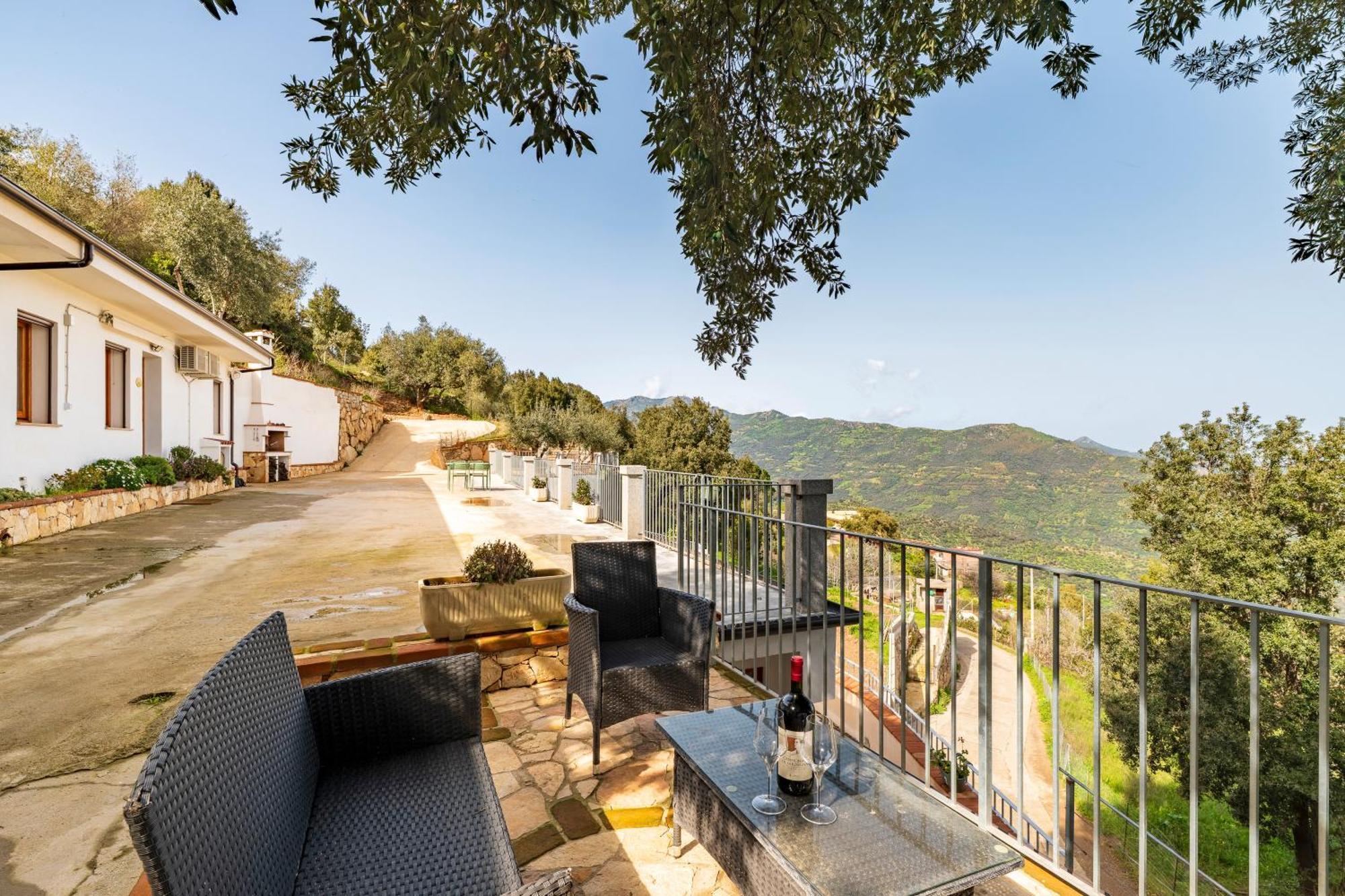 Вилла Casa Jerzu S'Essia De Su Santu Экстерьер фото